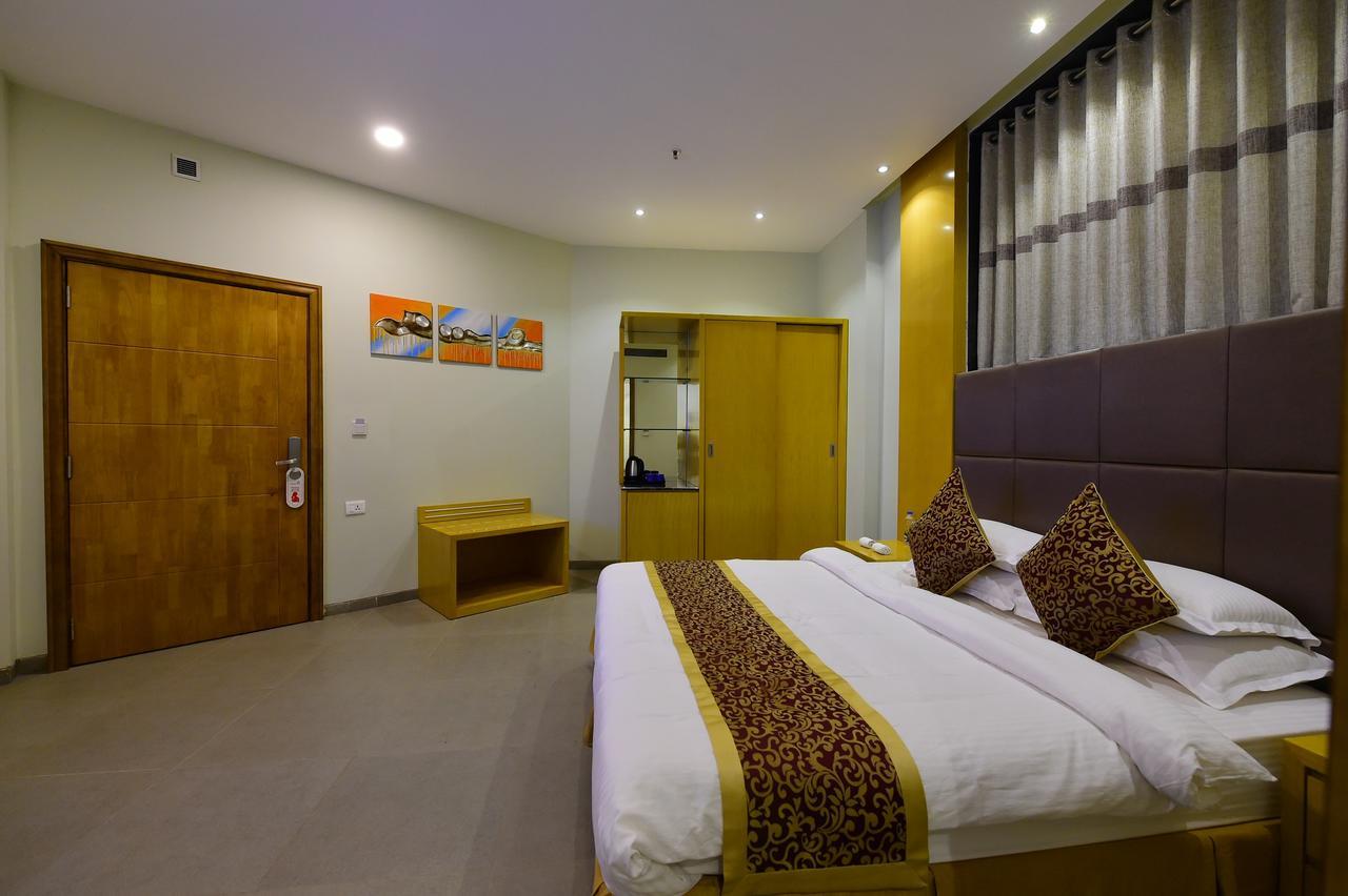Hotel H - Sandhill Hotels Private Limited Ānand エクステリア 写真