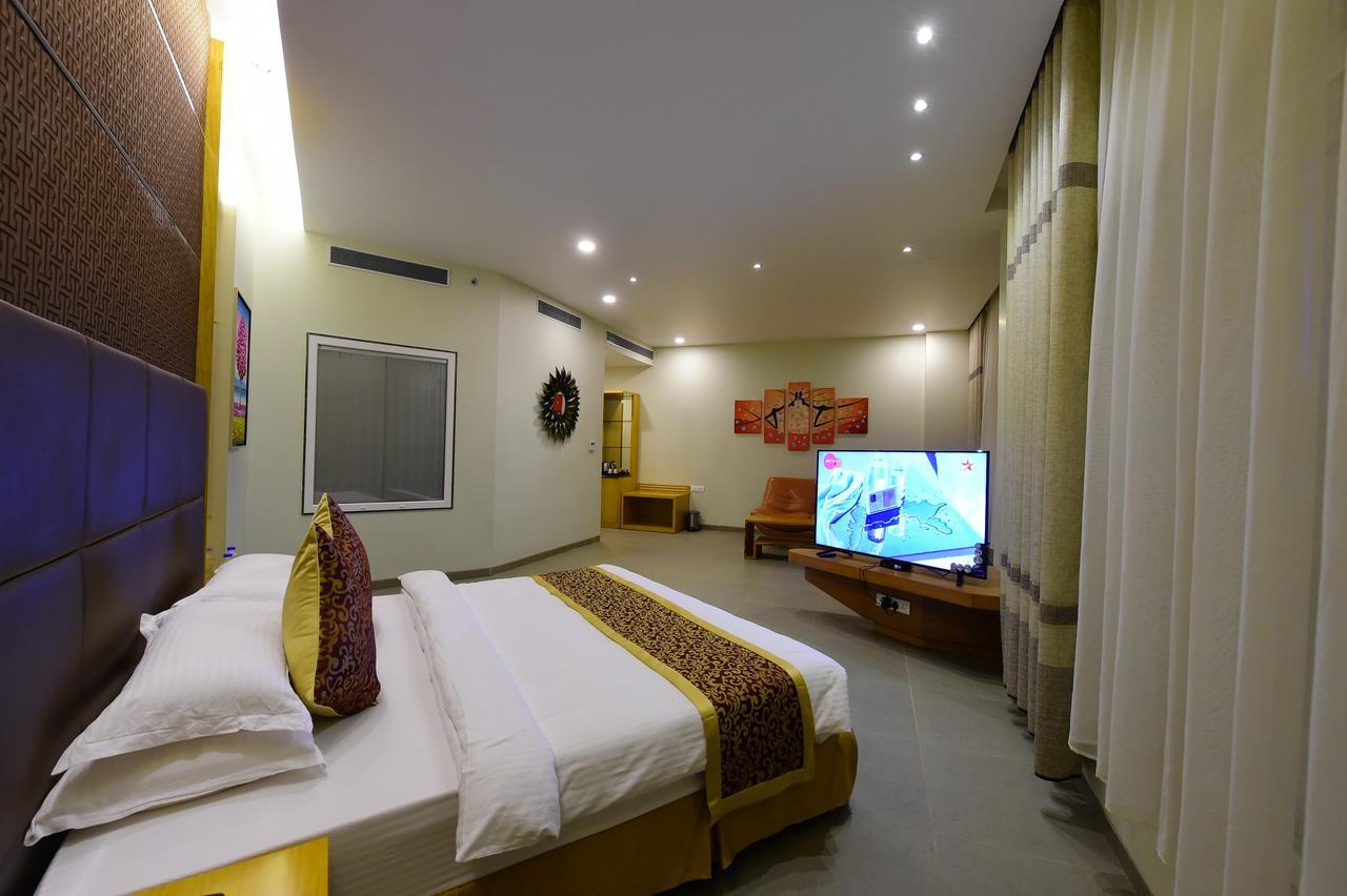 Hotel H - Sandhill Hotels Private Limited Ānand エクステリア 写真