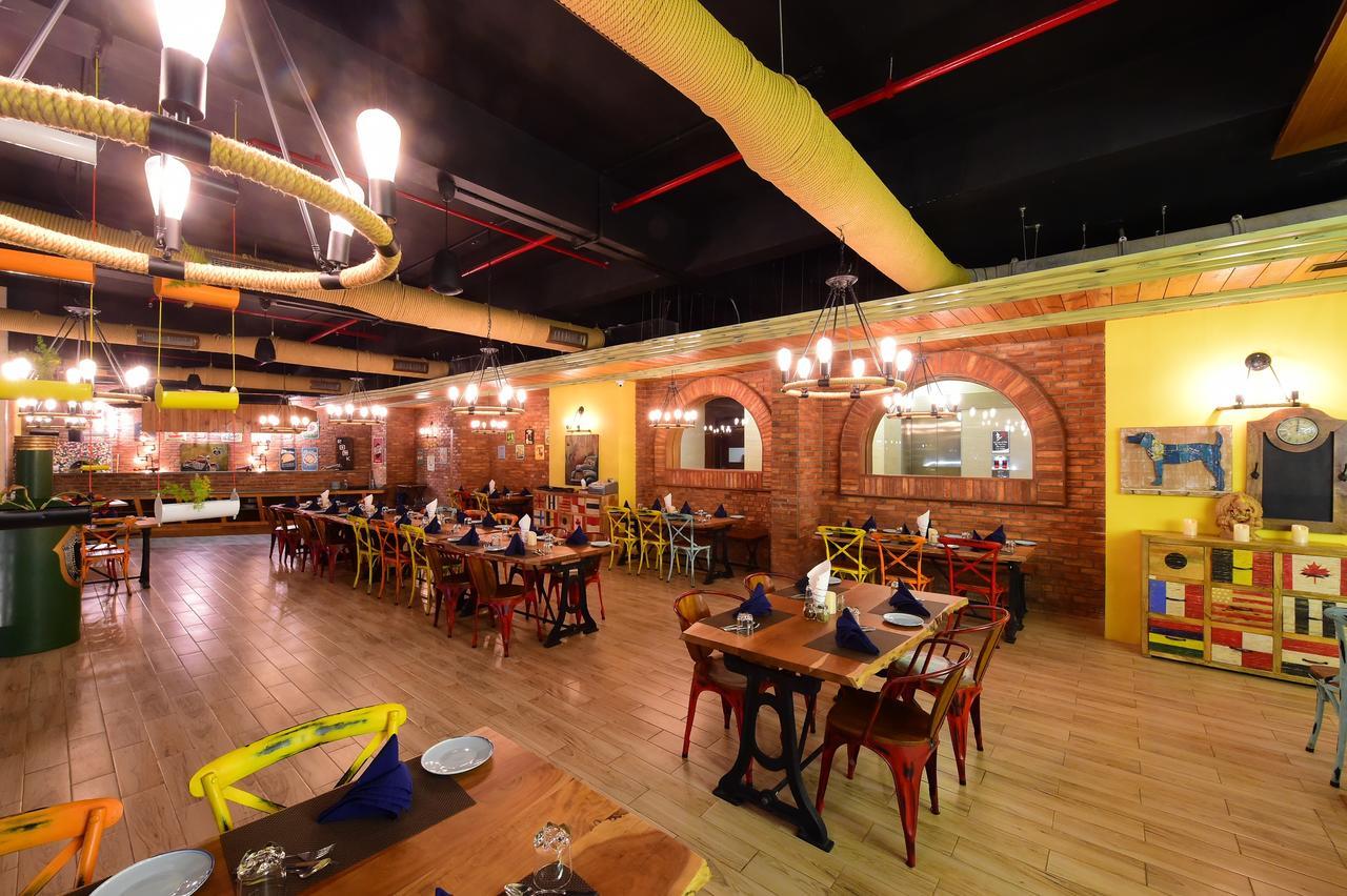 Hotel H - Sandhill Hotels Private Limited Ānand エクステリア 写真