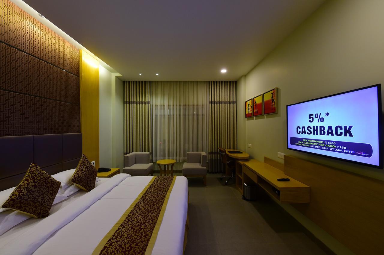 Hotel H - Sandhill Hotels Private Limited Ānand エクステリア 写真