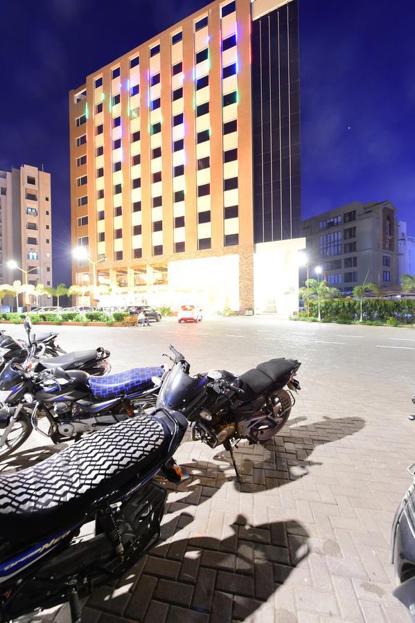 Hotel H - Sandhill Hotels Private Limited Ānand エクステリア 写真