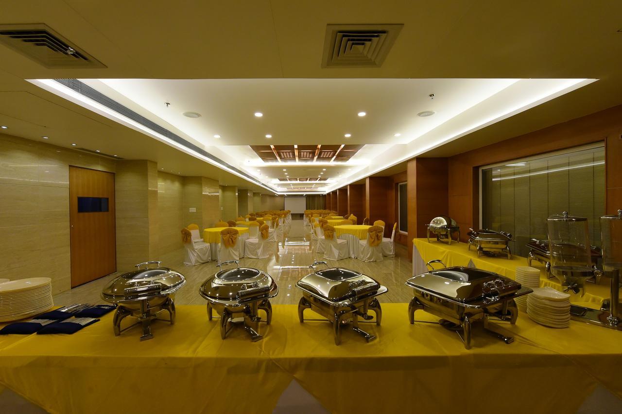 Hotel H - Sandhill Hotels Private Limited Ānand エクステリア 写真