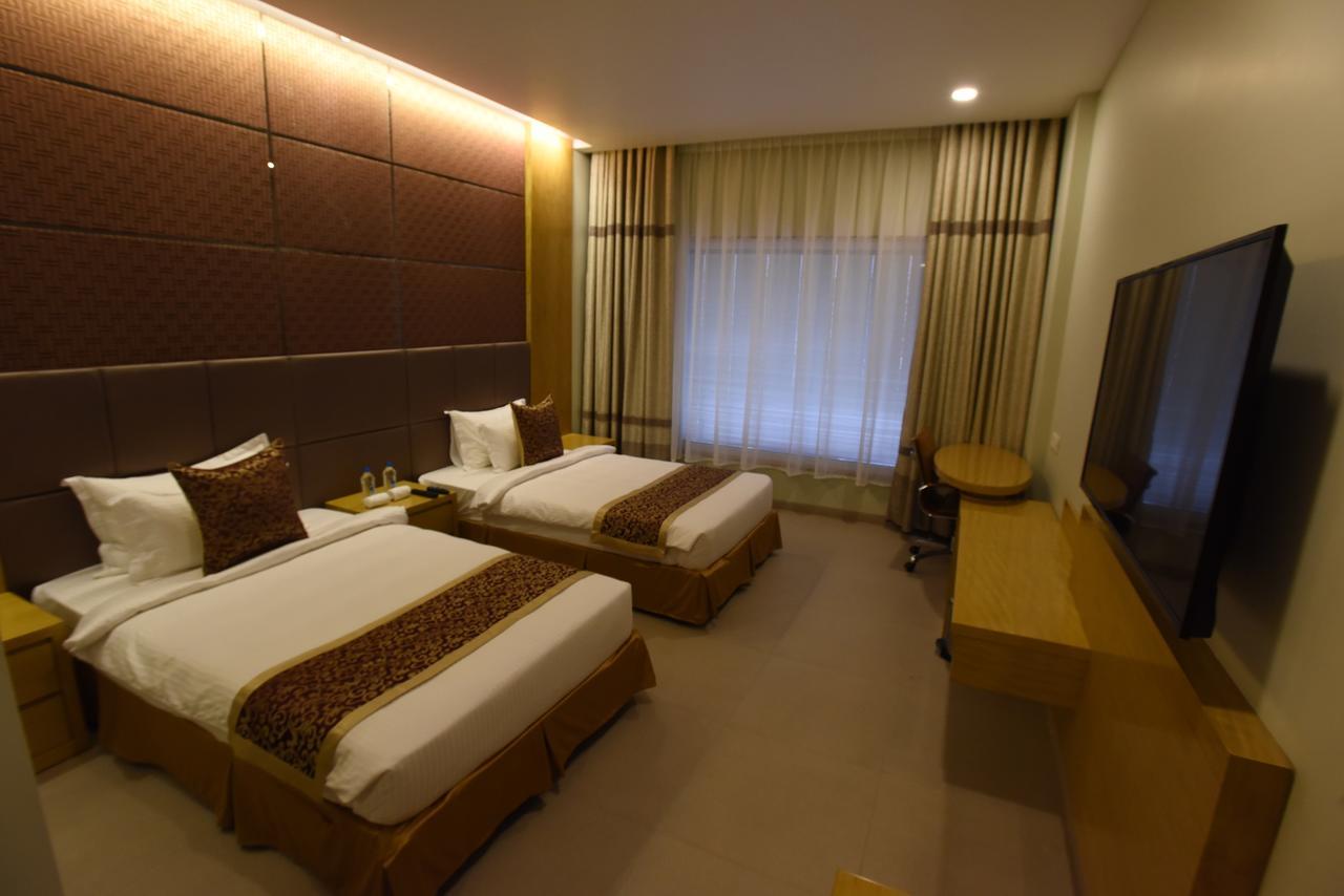Hotel H - Sandhill Hotels Private Limited Ānand エクステリア 写真