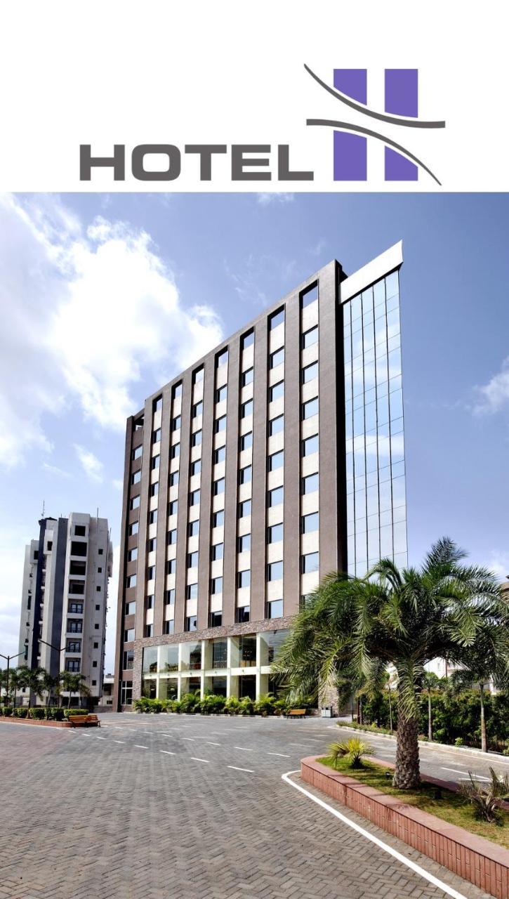 Hotel H - Sandhill Hotels Private Limited Ānand エクステリア 写真
