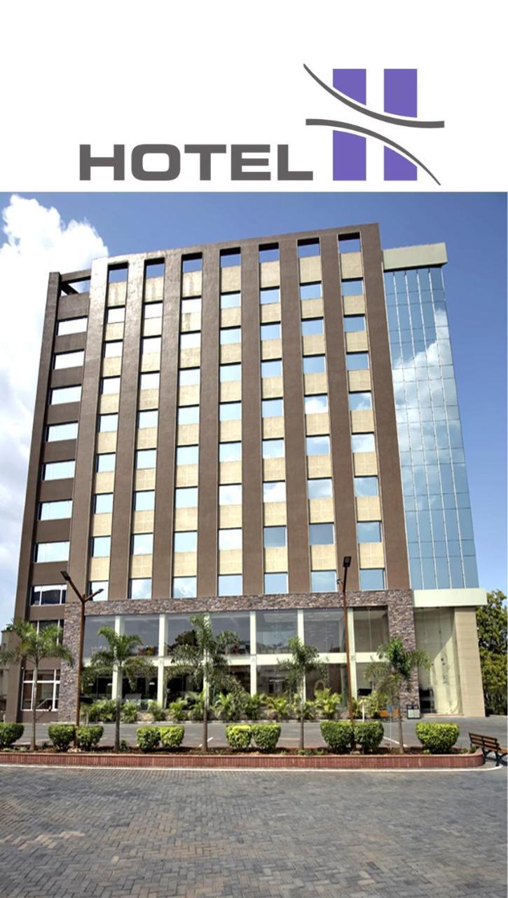 Hotel H - Sandhill Hotels Private Limited Ānand エクステリア 写真